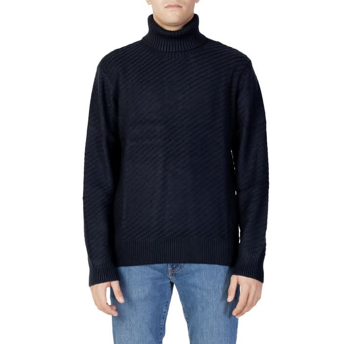 Armani Exchange blue turtleneck knitwear – elegant plain design with long sleeves, ideal for Fall/Winter.