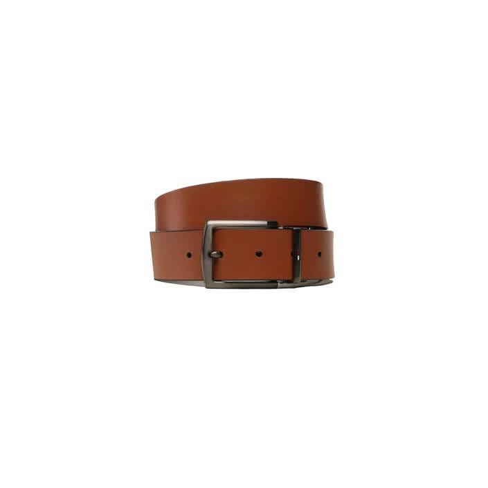 Tommy Hilfiger Men’s blBelt with classic buckle, ideal for formal and casual wear.rown 