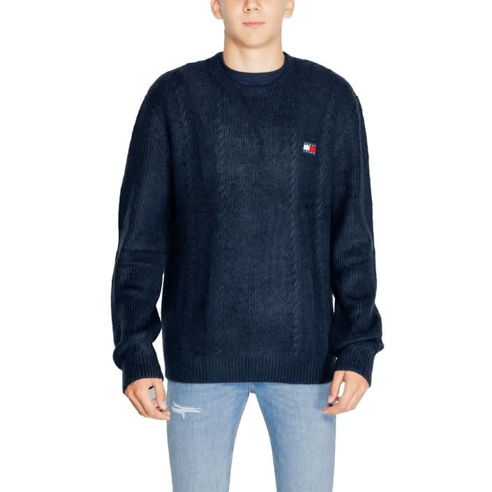 Tommy Hilfiger Men’s Blue Knitwear with long sleeves and round neck, perfect for Fall/Winter.
