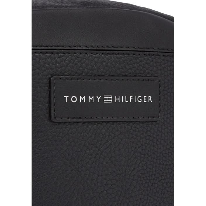 Practical and stylish Tommy Hilfiger Men’s Shoulder Bag, perfect for everyday use.