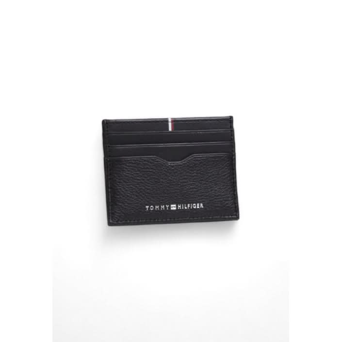 Tommy Hilfiger Men’s Black Wallet, crafted from premium leather for everyday use.