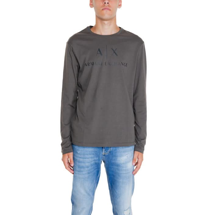 Armani Exchange green long-sleeve T-shirt for men, crafted from sustainable 100% cotton, reflecting Armani’s commitment to eco-friendly fashion.