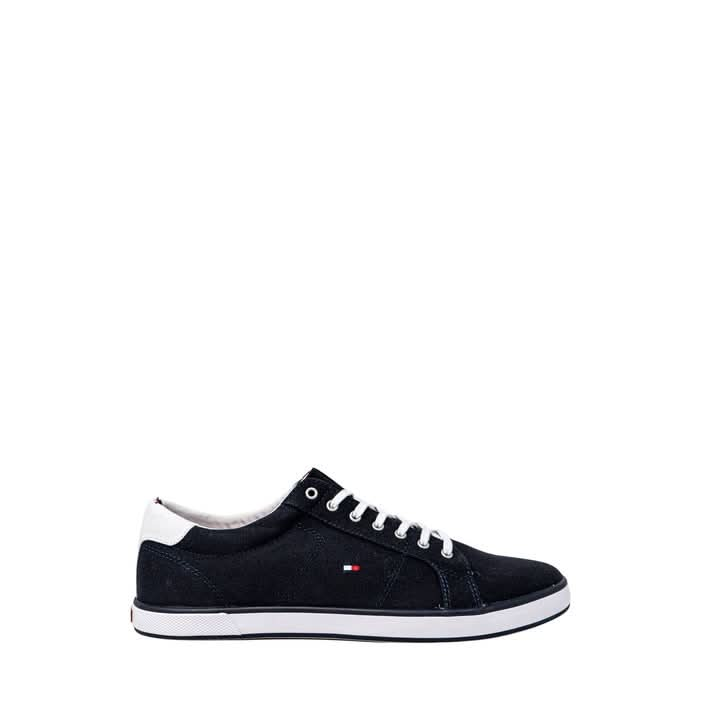 Tommy Hilfiger Men’s Blue Cotton Sneakers with lace-up fastening and rubber sole.