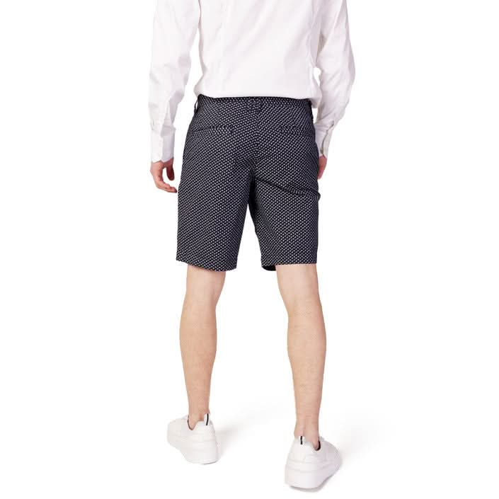 Stylish blue geometric shorts by Armani Exchange, featuring front pockets and a sleek design for men who love standout fashion.