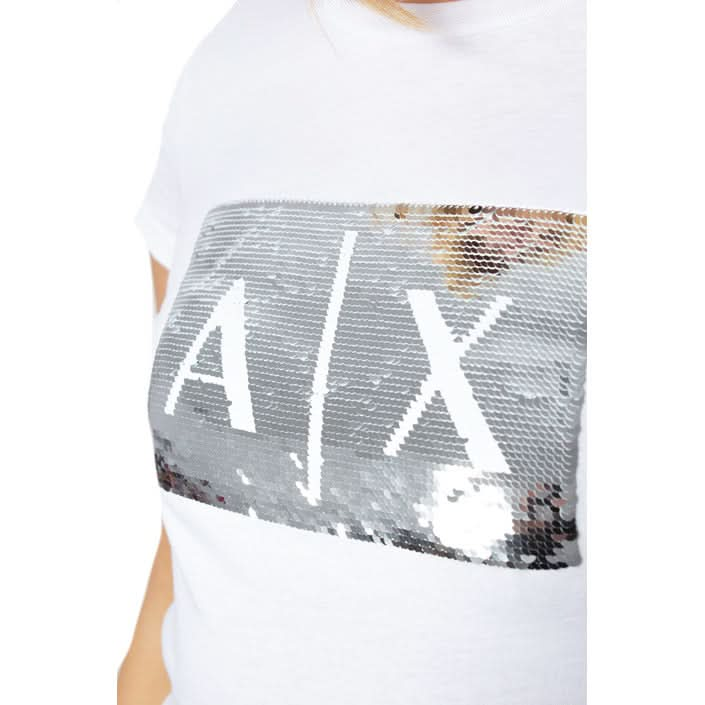 Rock your Spring/Summer style with the Armani Exchange women's white t-shirt, featuring a fashionable print and made from luxurious 100% cotton."