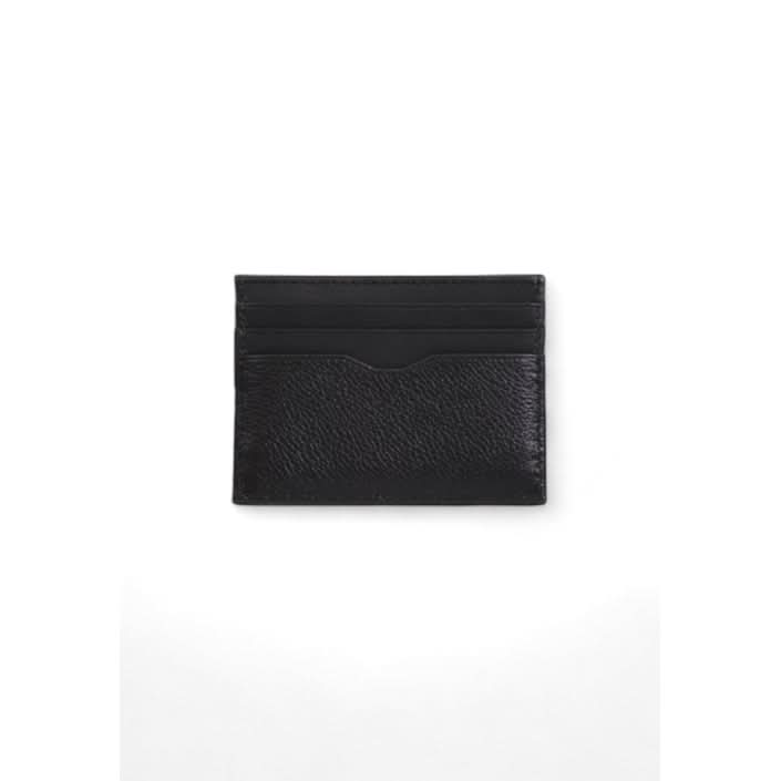 Classic black Tommy Hilfiger leather wallet, ideal for Fall/Winter wear.