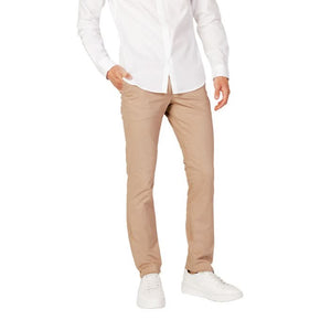 Armani Exchange Men’s Trousers in deep beige, offering a stylish and versatile addition to any wardrobe. The plain pattern and durable material make it a top choice for the Fall/Winter season.