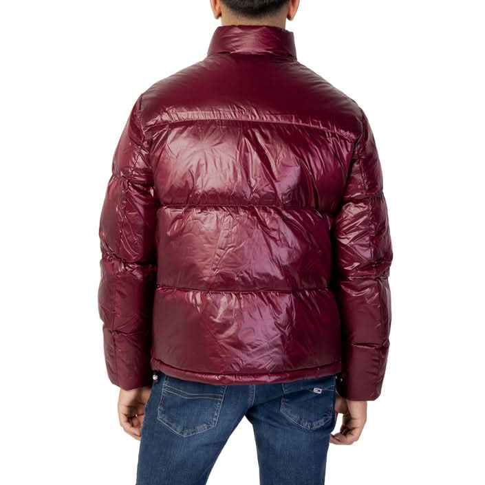 Armani Exchange Bordeaux Jacket: Sleek, wine-colored men's jacket with zip fastening and side pockets, ideal for a sophisticated Fall/Winter look.

