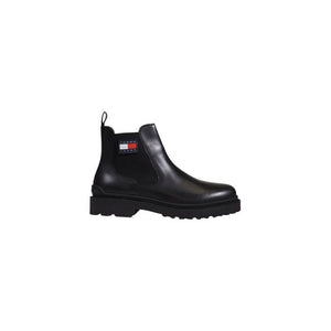 Tommy Hilfiger Men’s Black Leather Boots with rubber sole, made from 100% leather.