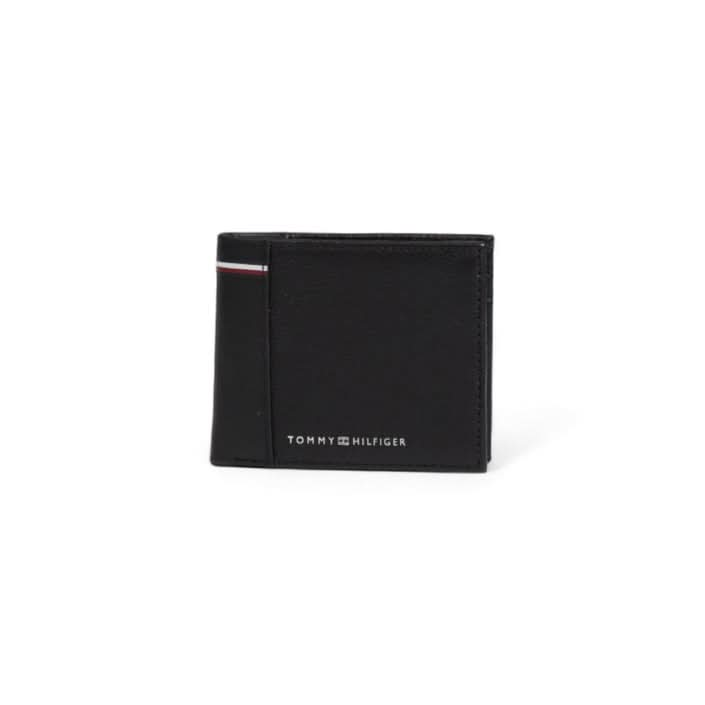 Tommy Hilfiger Men’s Black Leather Wallet with minimalist design, crafted from 100% leather.