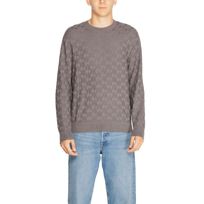 Armani Exchange Men’s grey Sweater with Round Neck – Stylish print design and long sleeves, perfect for fall/winter fashion