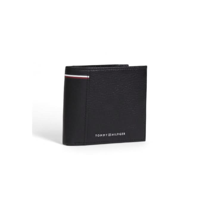 Tommy Hilfiger Men’s Black Wallet, crafted from 100% leather for everyday use.