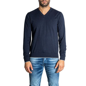 Blue V-neck knitwear by Armani Exchange – a stylish, long-sleeve essential in soft cashmere-cotton blend.