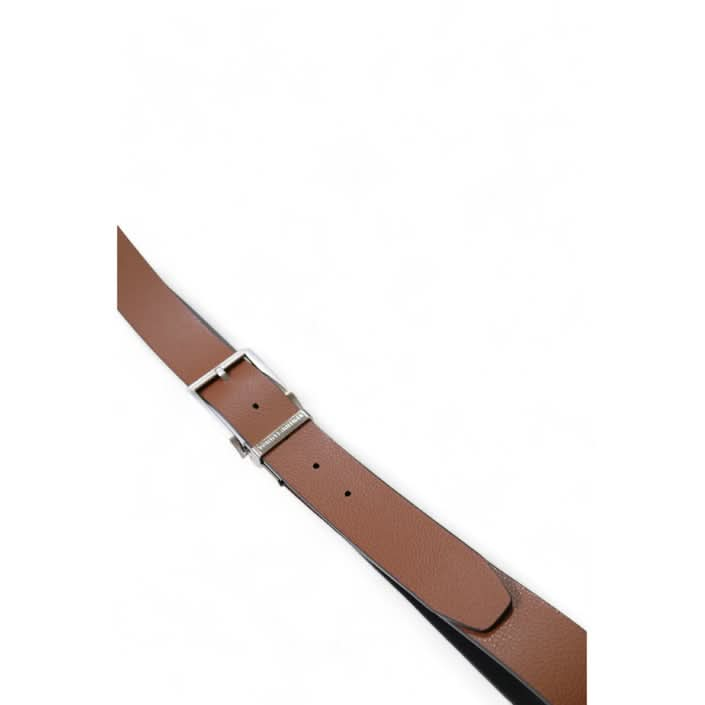 Stylish brown Tommy Hilfiger leather belt, perfect for Fall/Winter outfits.