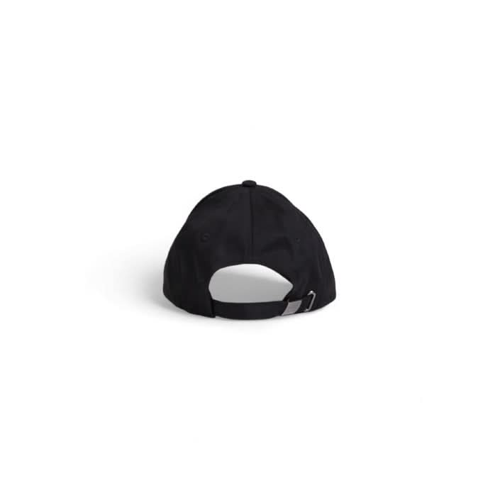 Sleek black Tommy Hilfiger printed cap, perfect for Fall/Winter.