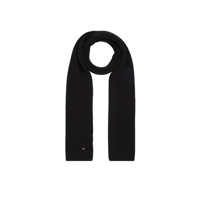 Tommy Hilfiger Men’s Black Scarf, made from a blend of cashmere and organic cotton.