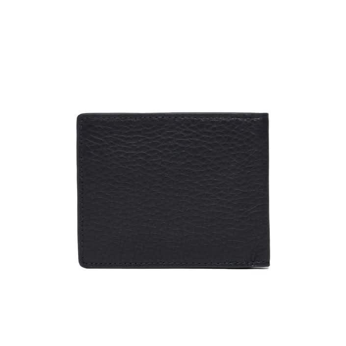 Tommy Hilfiger Men’s Leather Wallet in blue, made from 100% premium leather.