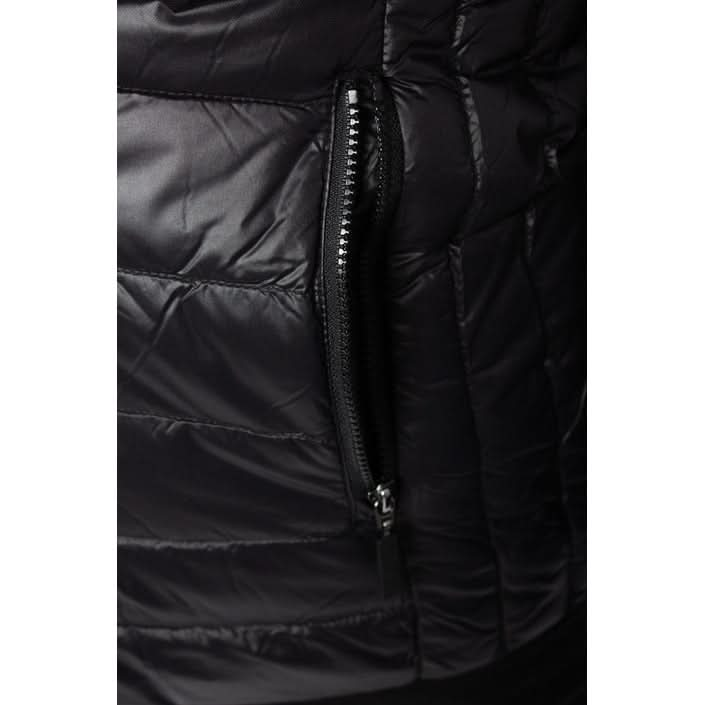 Armani Exchange Women’s Black Jacket for Spring/Summer 2025 featuring a superb, high-quality zip fastening. Ideal for stylish, young women who value luxury and functionality. Available at Poshbro.
