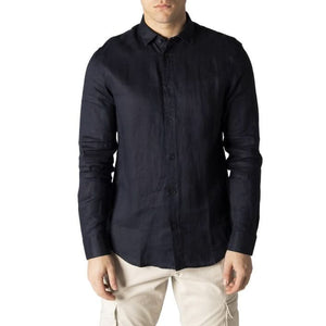 Black geometric print shirt from Armani Exchange for men, featuring a classic collar and long sleeves—great for a bold and stylish Spring/Summer outfit.